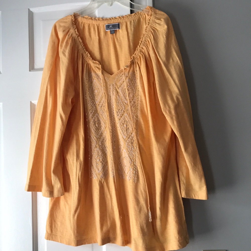 Pretty yellow-orange top!